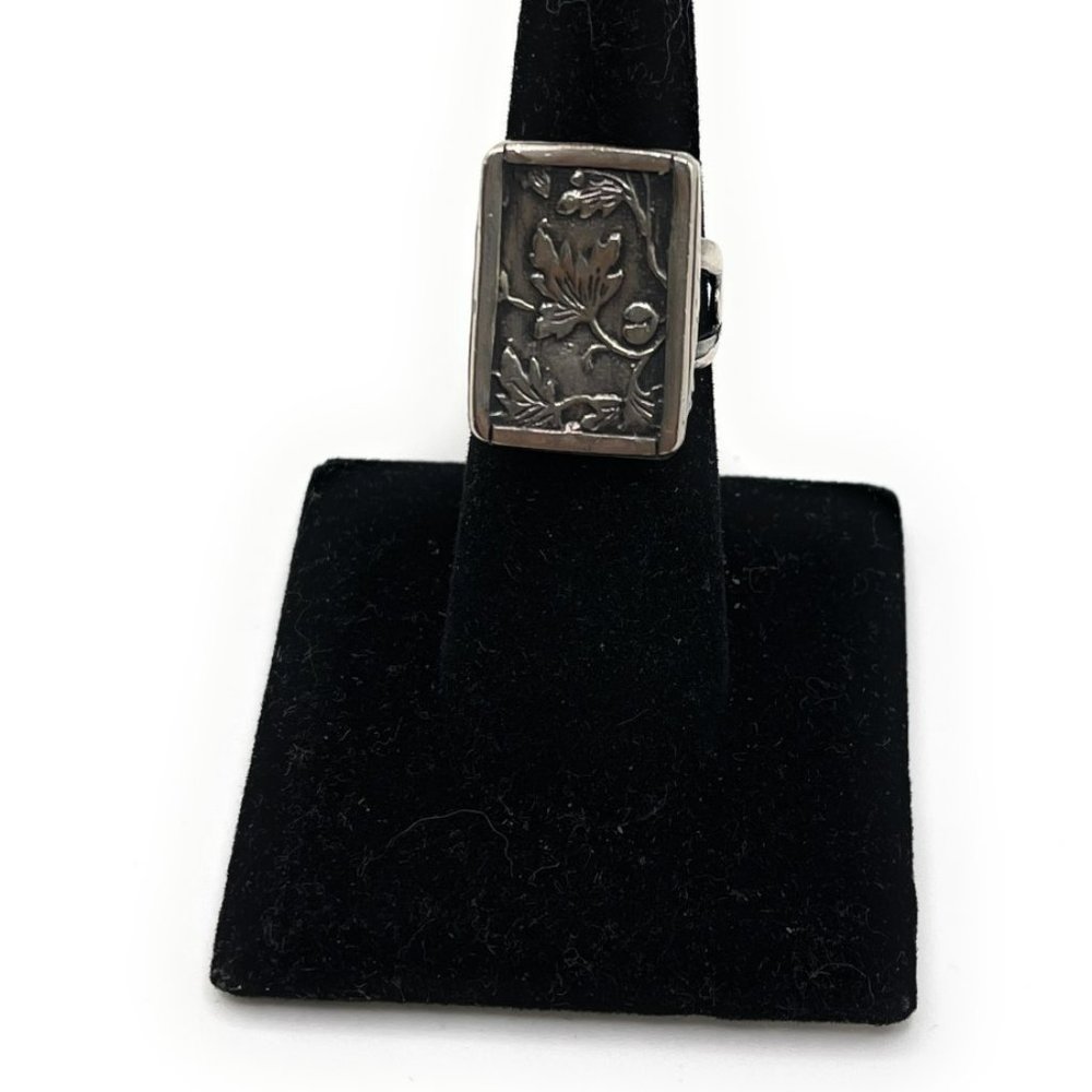 Silpada Silver Floral Ring